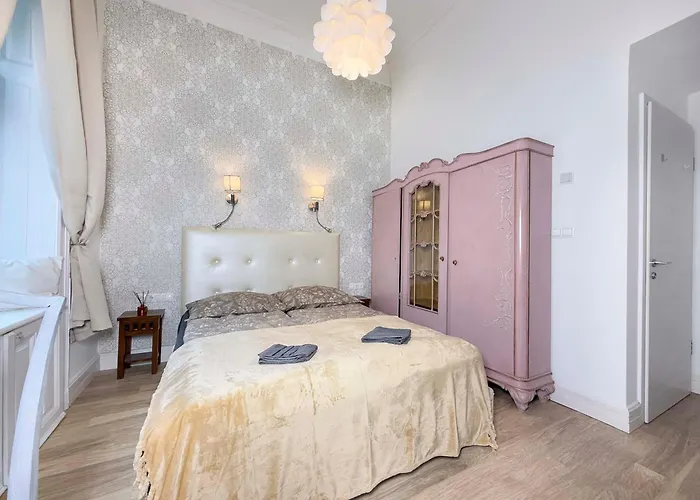 Hj7-a Hunyadi Lejlighed *